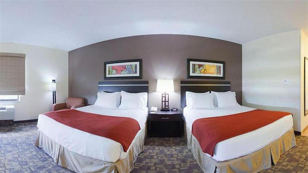 Holiday Inn Express Hotel And Suites Lincoln Airport By Ihg Exterior photo